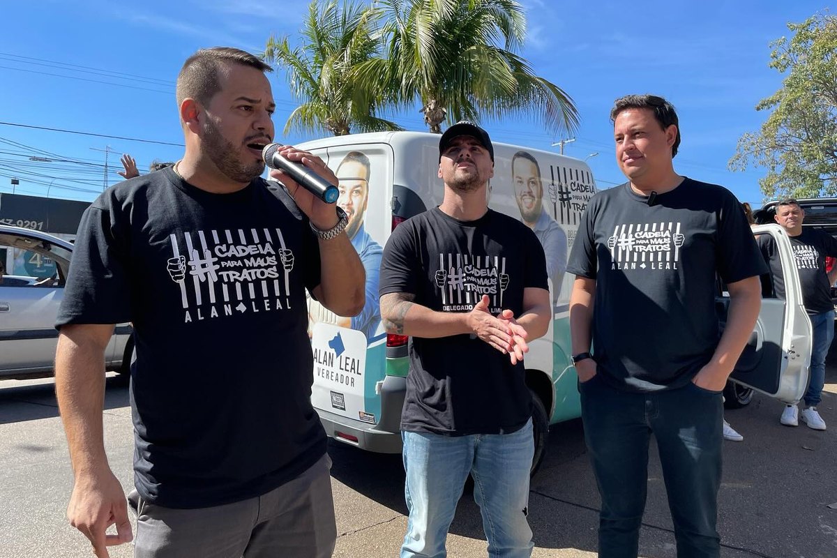 Alan Leal em ação nas ruas com a equipe #Cadeia Para Maus Tratos